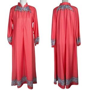 Vintage Lady Sara Nightgown Robe Size M Full Zip Coral Blue Floral Housecoat 70s